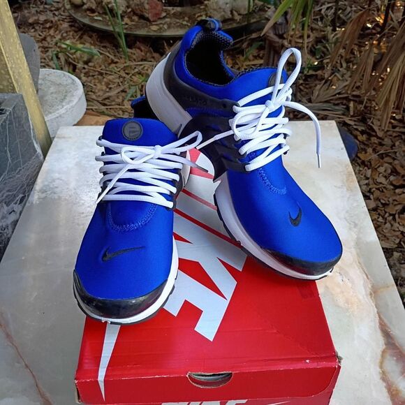 Nike Men\'s Blue and White Presto Trainers